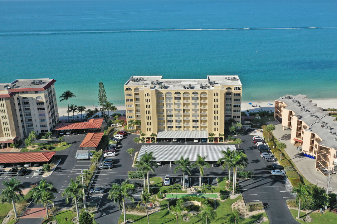 25870 Hickory Blvd, Unit CASA405 in Bonita Springs, FL - Foto de edificio