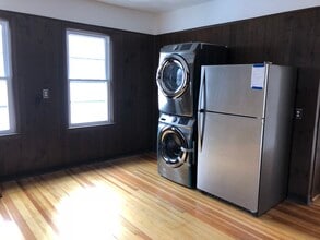 49 Pembroke Ave, Unit 3 in Providence, RI - Foto de edificio - Building Photo