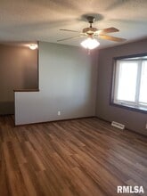 4811 Candlelight Dr in Davenport, IA - Building Photo - Building Photo