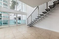 41 SE 5th St, Unit 617 in Miami, FL - Foto de edificio - Building Photo