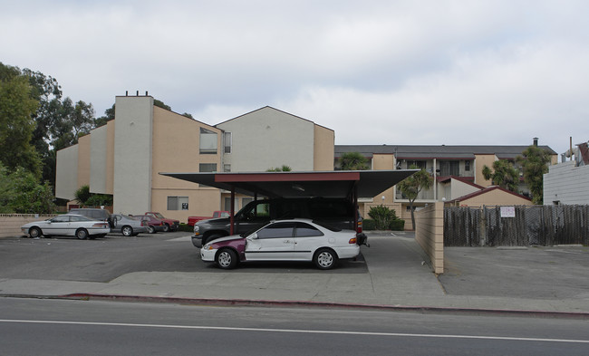 Kona Apartments in San Pablo, CA - Building Photo - Building Photo