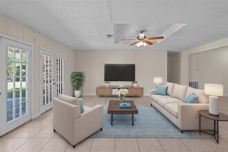 5818 Silver Frst Dr in Houston, TX - Building Photo - Building Photo