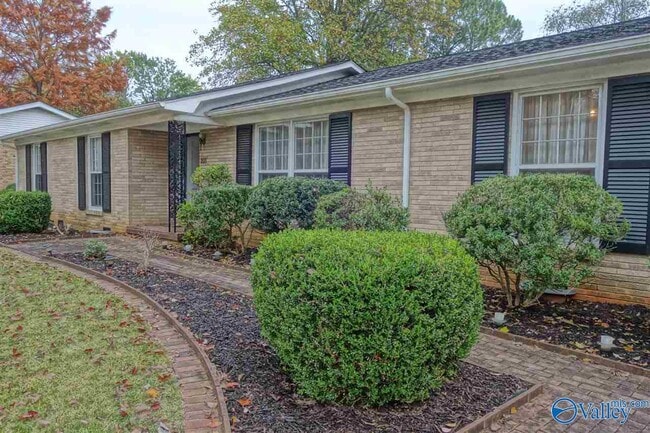 209 Winthrop Dr SW in Huntsville, AL - Building Photo - Building Photo