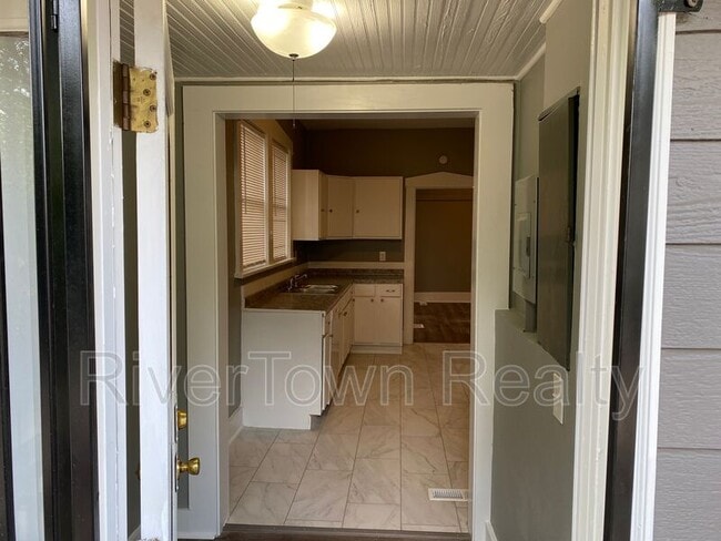 3526 Spottswood Ave in Memphis, TN - Building Photo - Building Photo
