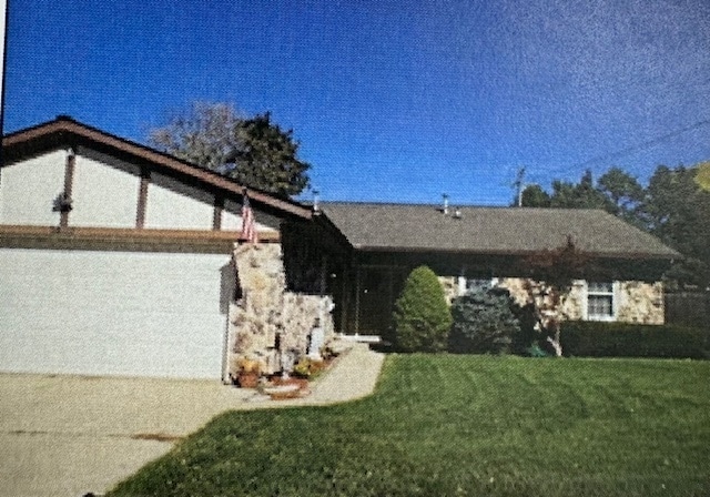 property at 1402 E Lynn Blvd