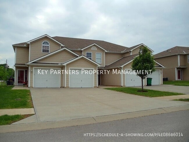 property at 1650 SW Highland Dr
