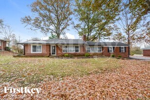 10220 Capitol Dr in St. Louis, MO - Building Photo