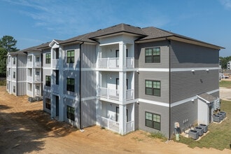 Ashford Park in Shreveport, LA - Building Photo - Building Photo