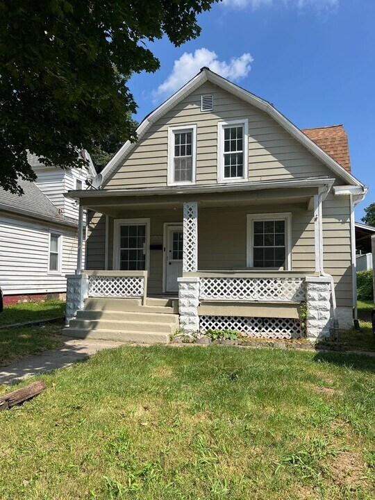 1023 W Calhoun Ave in Springfield, IL - Building Photo
