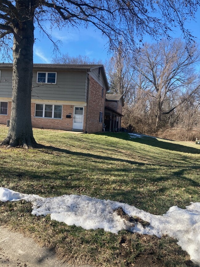 25 Holly Dr in Belleville, IL - Building Photo - Building Photo