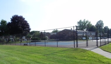 20 Guilford Ln, Unit 8 in Buffalo, NY - Building Photo - Building Photo