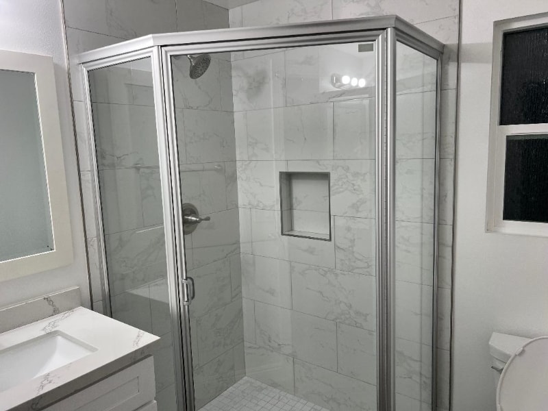 916 E Rose Ave in Orange, CA - Foto de edificio