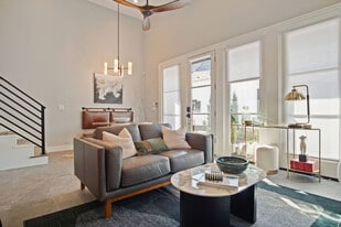 225 W 1st St in Edmond, OK - Building Photo