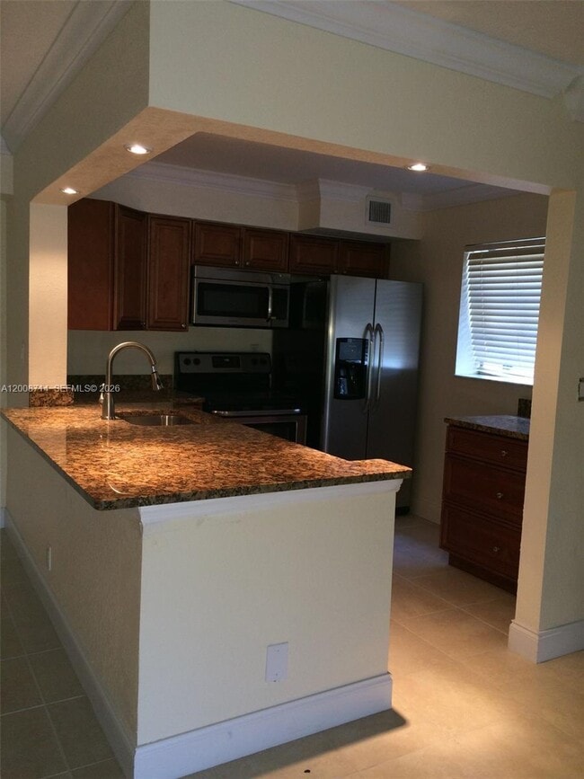 407 Gardens Dr in Pompano Beach, FL - Building Photo - Building Photo