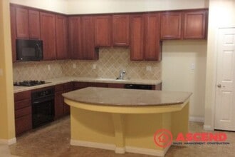5512 Cherry Creek Ln in Bakersfield, CA - Building Photo - Building Photo