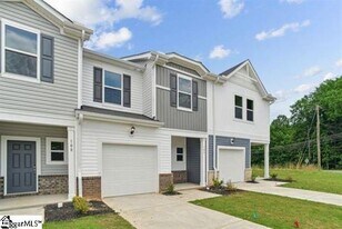 106 Gramercy Wds Ln in Fountain Inn, SC - Building Photo