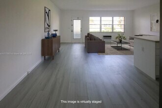 345 Mansfield Dr in Boca Raton, FL - Building Photo - Building Photo