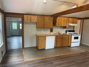 12676 Main Market Rd in Burton, OH - Building Photo - Building Photo