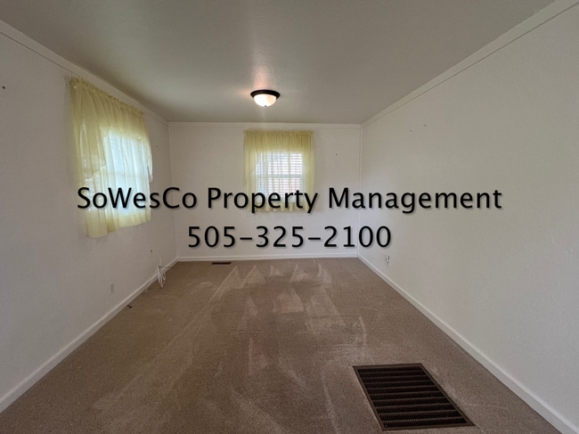 806 Mc Coy Ave in Aztec, NM - Building Photo - Building Photo