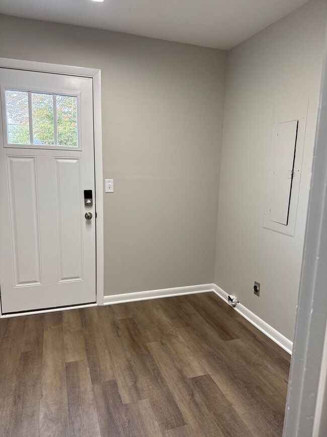 1247 Pleasant View Dr in Cookeville, TN - Foto de edificio - Building Photo