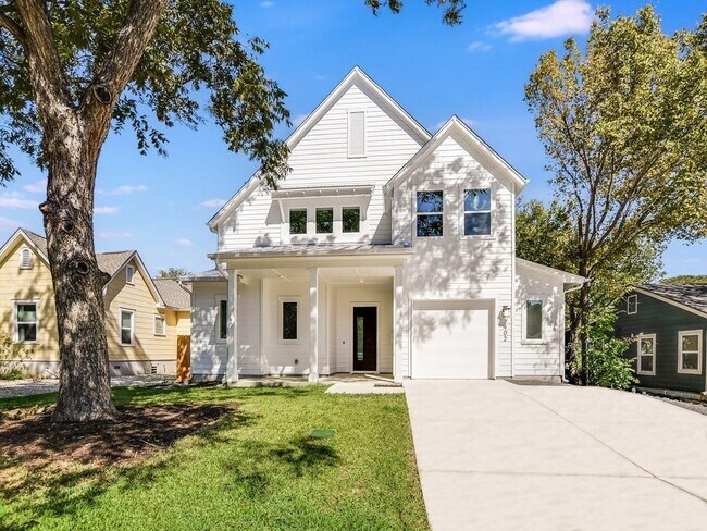 property at 402 Zennia St