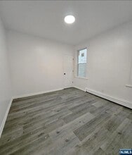 872 S 16th St in Newark, NJ - Building Photo - Building Photo