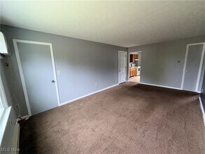 929 Cook Ave in Youngstown, OH - Building Photo - Building Photo