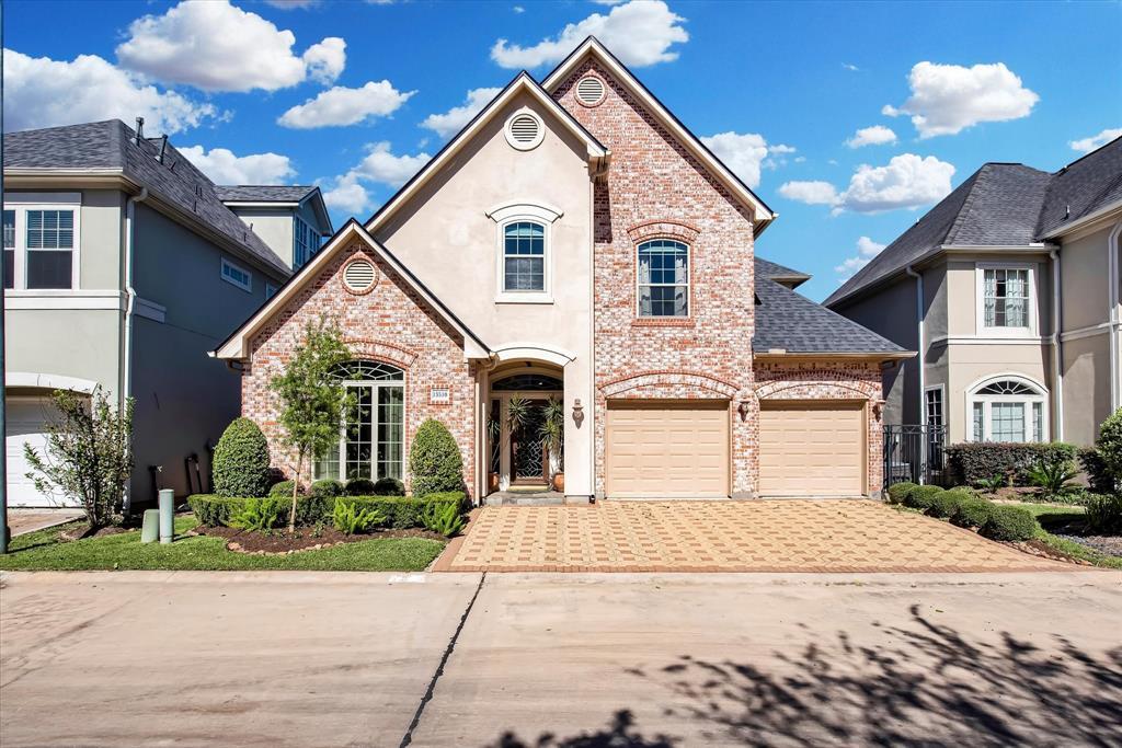 13510 Broadmeadow Ln in Houston, TX - Building Photo