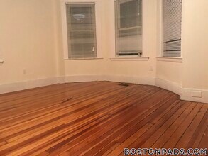 24 Lexington Terrace in Waltham, MA - Building Photo - Building Photo