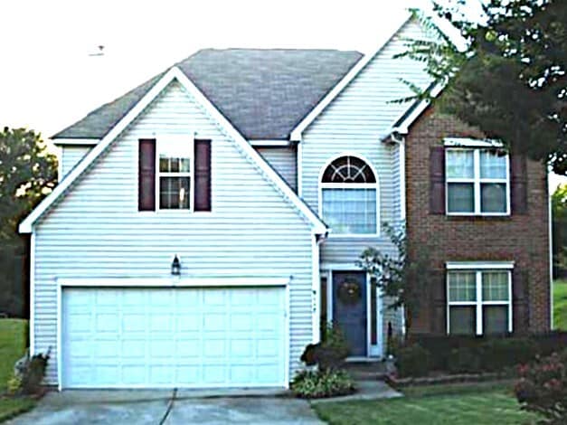 9117 Hollow Ridge Ln