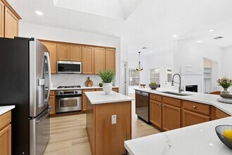 7835 Stone Oak Ct, Unit 18 in Houston, TX - Building Photo - Building Photo