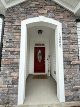 1200 Quindell Dr in Holly Springs, NC - Building Photo - Building Photo