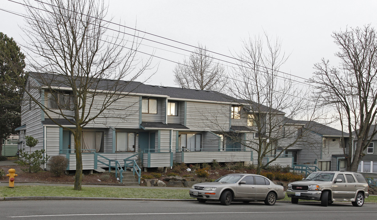 2400 E Union St in Seattle, WA - Building Photo