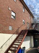 916 Chester Pike in Prospect Park, PA - Building Photo - Building Photo