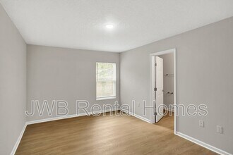 9170 8th Ave in Jacksonville, FL - Building Photo - Building Photo