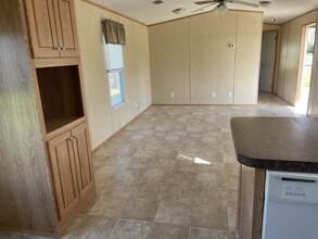 105 Co Rd 230 in Wharton, TX - Building Photo - Building Photo