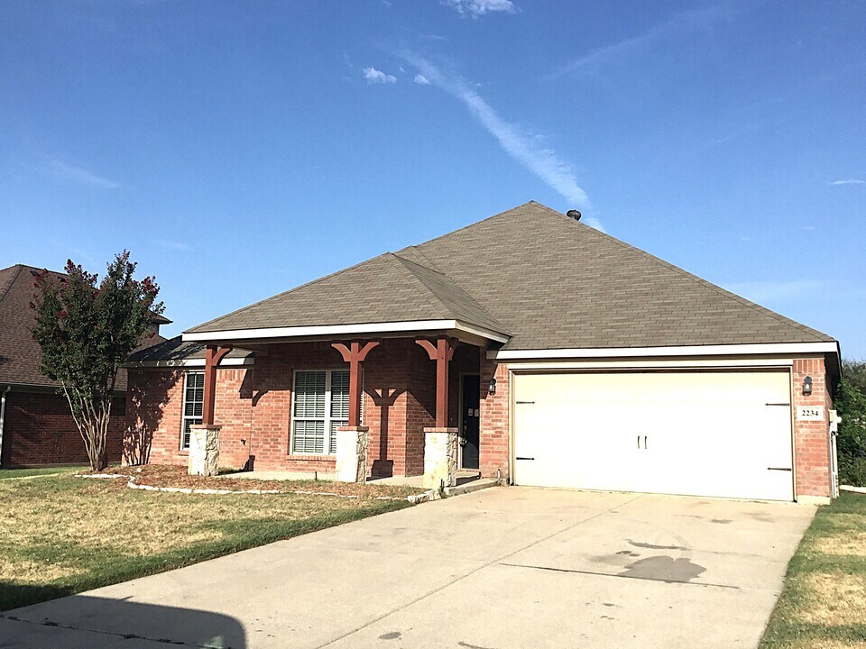 2234 Taylor Dr in Weatherford, TX - Building Photo