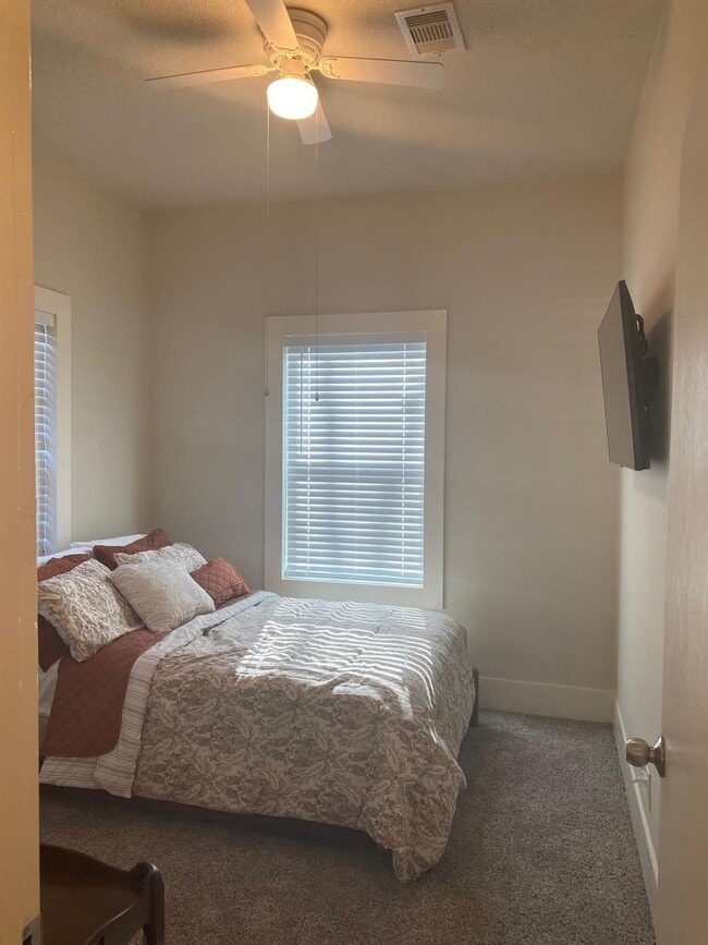 property at 2708 Winbern St