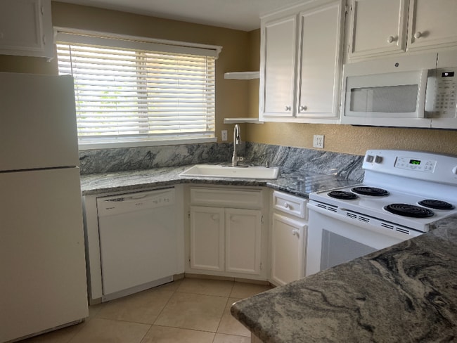 3058 Andre Ln in Turlock, CA - Building Photo - Building Photo