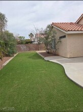 5027 Vista Del Rio Way in North Las Vegas, NV - Foto de edificio - Building Photo
