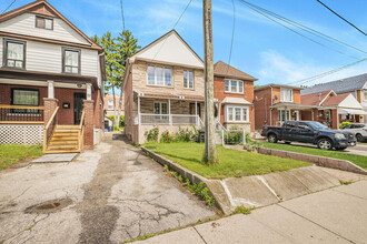 15 Balford Ave in Toronto, ON - Building Photo - Building Photo