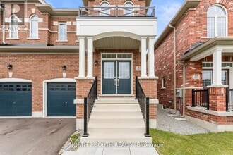 27 Virro Ct in Vaughan, ON - Building Photo - Building Photo