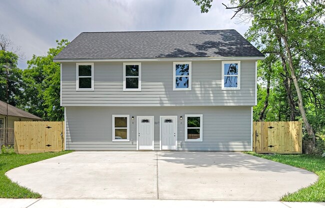 property at 8617 Hoffman St