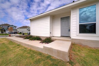 108 White Dunes Dr in Maxwell, TX - Building Photo - Building Photo