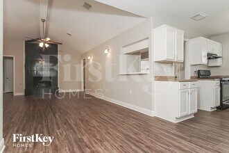 7714 Dawnridge Dr in Houston, TX - Building Photo - Building Photo