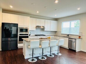 3607 Ambrosia Dr in Naperville, IL - Building Photo - Building Photo
