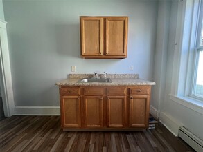60 Carroll St in Poughkeepsie, NY - Building Photo - Building Photo