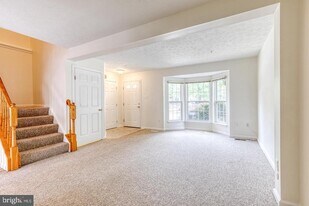 7 Silver Birch Ct in Owings Mills, MD - Building Photo