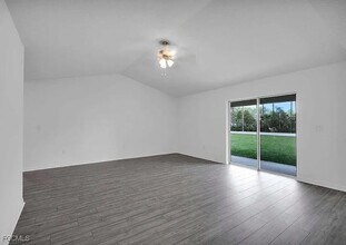 242 Lisette St in Ft. Myers, FL - Building Photo - Building Photo
