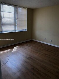 3001 W Rolling Hills Cir, Unit 502 photo'